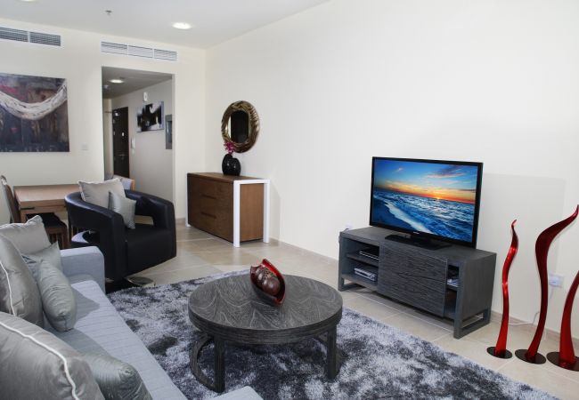 Apartment in Dubai - Full beach views from luxury 2br