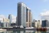 Apartment in Dubai - Eye-catching waterfront condo in Marina
