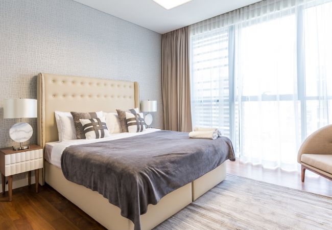 Apartment in Dubai - Stay in new and spacious 3BR right in the City Walk
