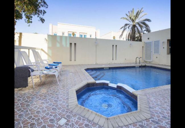Villa in Dubai - Incredible 4 Bedroom plus maidsroom Villa