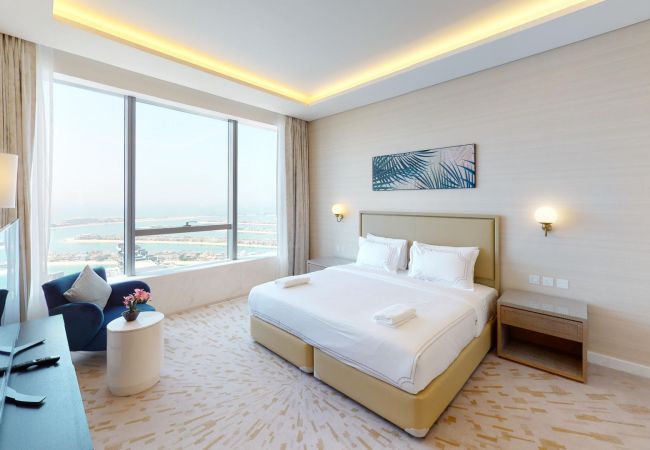 Apartment in Dubai - High Floor with Sea View 1 Bed Apt in Palm 