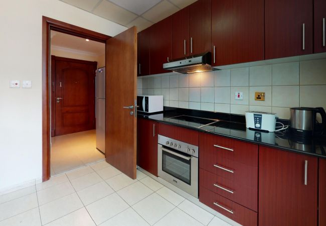Apartment in Dubai - Homey 1BR in Marina, 1Km Walk to the Metro 