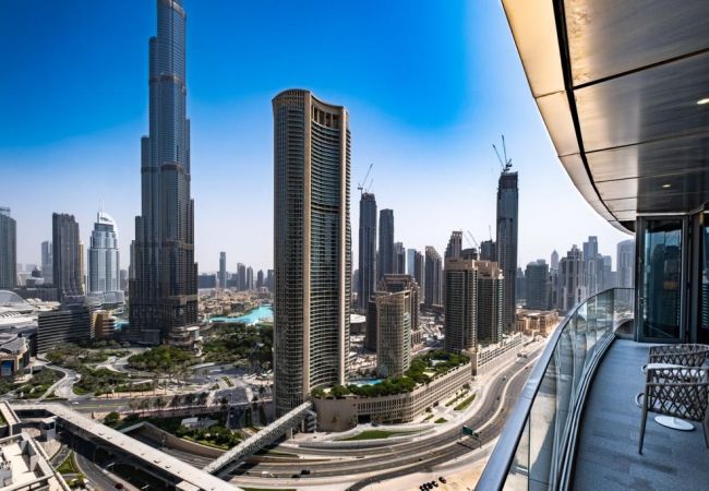 Apartment in Dubai - Luxurious 2 BR Apt. w/ Burj Khalifa View
