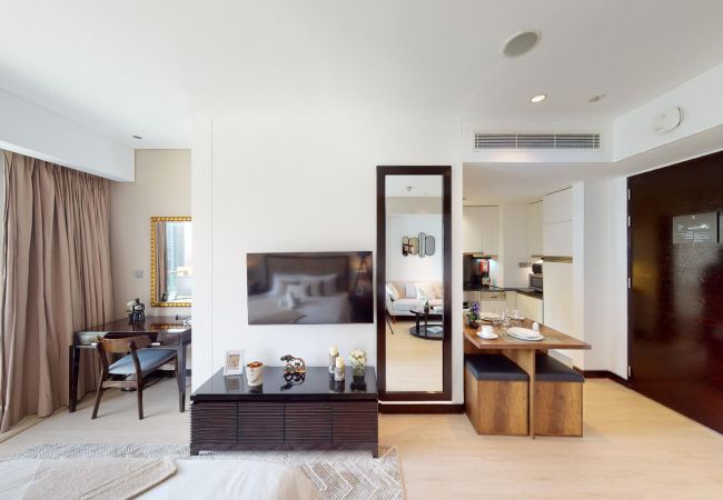 Apartment in Dubai - Luxurious Waterfront Studio at the Address Marina